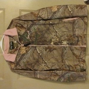 Real tree camouflage & light pink jacket